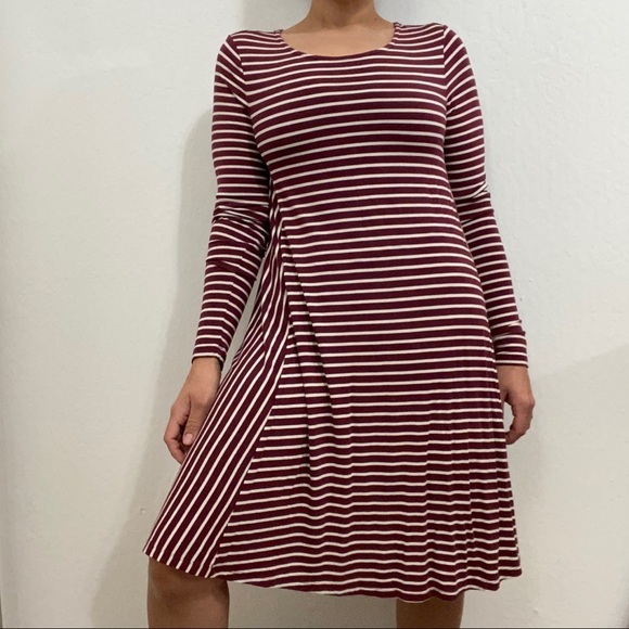 Old Navy Women’s S Long Sleeve Striped Flare Mid Length Skater Dress Pullover - Picture 1 of 7